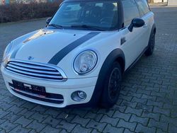 Weiß Gebraucht 2009 Mini Cooper D Clubman Kombi | 3.599 € (Guter Preis)