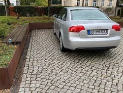 Grau Gebraucht 2006 Audi A4 Limousine | 2.801 € (Fairer Preis)