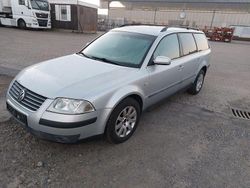 Silber Gebraucht 2001 VW Passat Kombi | 1.499 € (Guter Preis)