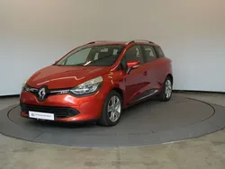 Rot Gebraucht 2015 Renault Clio IV Dynamique Limousine | 8.490 € (Fairer Preis)