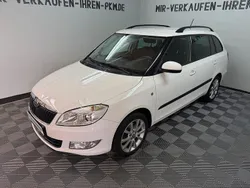 Weiß Gebraucht 2013 Skoda Fabia Elegance Kombi | 5.999 € (Fairer Preis)