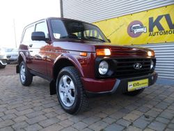 Rot Gebraucht 2020 Lada Urban SUV | 12.999 € (Fairer Preis)