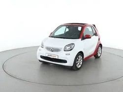 Weiß Gebraucht 2018 Smart ForTwo Cabrio Basis Cabrio | 17.640 € (Fairer Preis)