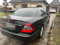 Schwarz Gebraucht 2009 Mercedes E320 Limousine | 5.900 € (Fairer Preis)