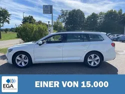 Weiß Gebraucht 2020 VW Passat Kombi | 28.940 € (Guter Preis)