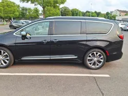 Schwarz Gebraucht 2019 Chrysler Pacifica Limited SUV | 28.000 €