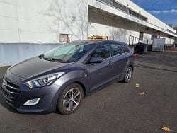 Grau Gebraucht 2015 Hyundai i30 Limousine | 7.450 € (Guter Preis)