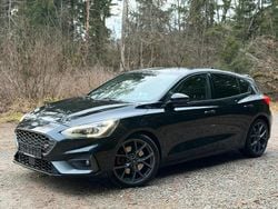 Schwarz Gebraucht 2022 Ford Focus Performance Edition Limousine | 19.500 € (Superpreis)