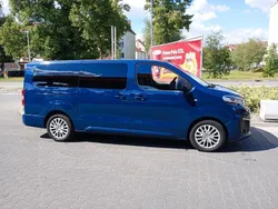 Blau Gebraucht 2018 Peugeot Traveller Active Van / Kleinbus | 19.900 € (Guter Preis)