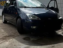 Blau Gebraucht 2004 Ford Focus Kleinwagen | 1.050 € (Guter Preis)