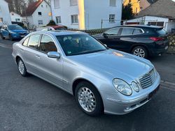 Silber Gebraucht 2004 Mercedes E200 Elegance Limousine | 8.250 €