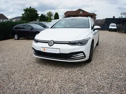 Pure white Gebraucht 2022 VW Golf VIII Kombi | 23.460 € (Etwas zu teuer)