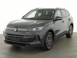 Delfingrau metallic Neu 2025 VW Tiguan Life SUV | 48.875 € (Guter Preis)