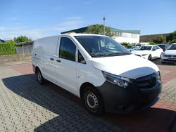 Weiß Gebraucht 2021 Mercedes Vito Van / Kleinbus | 19.890 €