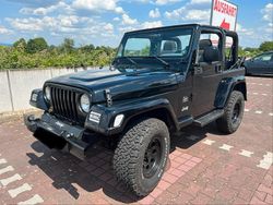 Schwarz Gebraucht 2006 Jeep Wrangler Sahara SUV | 27.000 € (Etwas zu teuer)