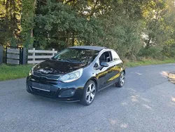 Schwarz Gebraucht 2013 Kia Rio 2 Limousine | 3.999 € (Fairer Preis)
