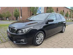 Noir perla nera (metallic) Gebraucht 2021 Peugeot 308 Allure Kombi | 10.991 € (Guter Preis)