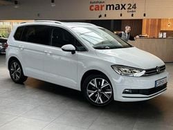 Pure white Gebraucht 2021 VW Touran Highline Van / Kleinbus | 21.970 € (Guter Preis)