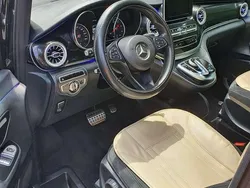 Schwarz Gebraucht 2015 Mercedes V200 Van / Kleinbus | 27.000 € (Fairer Preis)