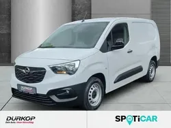 Weiss Gebraucht 2023 Opel Combo Basis Van / Kleinbus | 20.480 € (Fairer Preis)