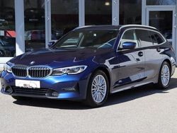 Blau Gebraucht 2020 BMW 330 Sport Line Kombi | 29.900 € (Fairer Preis)