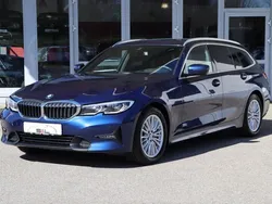 Blau Gebraucht 2020 BMW 330 Sport Line Kombi | 29.900 € (Etwas zu teuer)