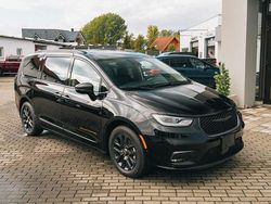 Schwarz Neu 2025 Chrysler Pacifica Limited SUV | 84.870 €