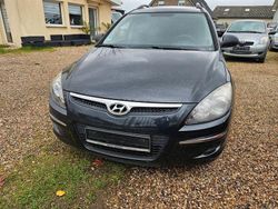 Schwarz Gebraucht 2010 Hyundai i30 Edition+ Kombi | 1.990 € (Fairer Preis)