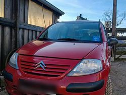 Rot Gebraucht 2002 Citroën C3 Kleinwagen | 1.750 €