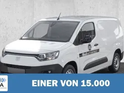 Weiß Gebraucht 2023 Fiat Doblò Van / Kleinbus | 23.020 € (Fairer Preis)