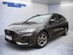 Magnetic metallic Gebraucht 2024 Ford Focus ST-Line Kombi | 26.970 € (Fairer Preis)
