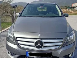 Gold Gebraucht 2014 Mercedes B160 Van / Kleinbus | 9.500 € (Fairer Preis)