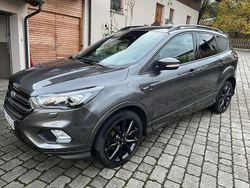 Grau Gebraucht 2018 Ford Kuga ST-Line SUV | 15.250 € (Fairer Preis)