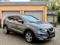 Grau Gebraucht 2017 Nissan Qashqai Tekna SUV | 14.990 € (Guter Preis)