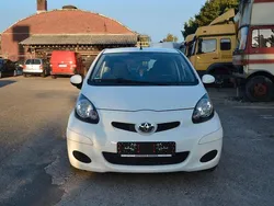 Weiß Gebraucht 2011 Toyota Aygo Kleinwagen | 3.370 € (Fairer Preis)