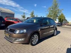 Braun Gebraucht 2012 VW Polo Style Limousine | 4.599 € (Fairer Preis)