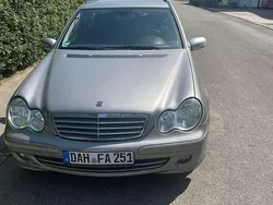 Gebraucht 2005 Mercedes C220 Avantgarde Kombi | 1.500 € (Guter Preis)