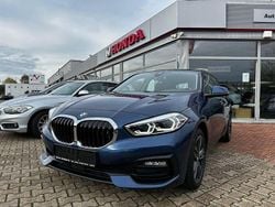 Blau Gebraucht 2023 BMW 118 Sport Line Kleinwagen | 22.990 € (Guter Preis)