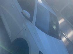 Weiß Gebraucht 2017 Skoda Fabia Drive Kleinwagen | 8.000 € (Guter Preis)