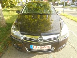 Schwarz Gebraucht 2010 Opel Astra Innovation Kombi | 5.950 € (Fairer Preis)