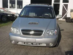 Silber Gebraucht 2006 Kia Carnival Van / Kleinbus | 4.800 € (Teuer)