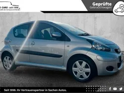 Silber Gebraucht 2011 Toyota Aygo Cool Kleinwagen | 4.250 € (Fairer Preis)