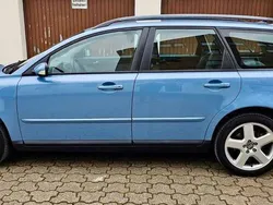 Blau Gebraucht 2004 Volvo V50 Summum Kombi | 4.990 € (Etwas zu teuer)