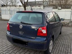 Blau Gebraucht 2004 VW Polo Kleinwagen | 550 € (Guter Preis)