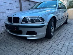 Silber Gebraucht 2000 BMW 330 Limousine | 3.700 €