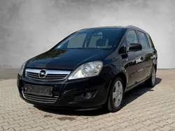 Saphirschwarz mineraleffekt Gebraucht 2011 Opel Zafira Innovation Van / Kleinbus | 2.950 € (Superpreis)