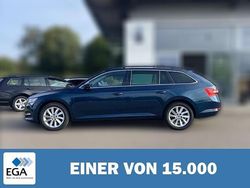Blau metallic Gebraucht 2022 Skoda Superb Kombi | 36.920 € (Teuer)