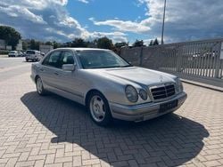 Silber Gebraucht 1997 Mercedes E320 Elegance Limousine | 5.950 € (Guter Preis)