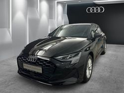 Brillantschwarz Gebraucht 2025 Audi A3 Comfort Limousine | 33.200 €