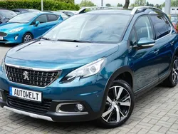 Grün Gebraucht 2019 Peugeot 2008 Allure SUV | 14.200 € (Guter Preis)
